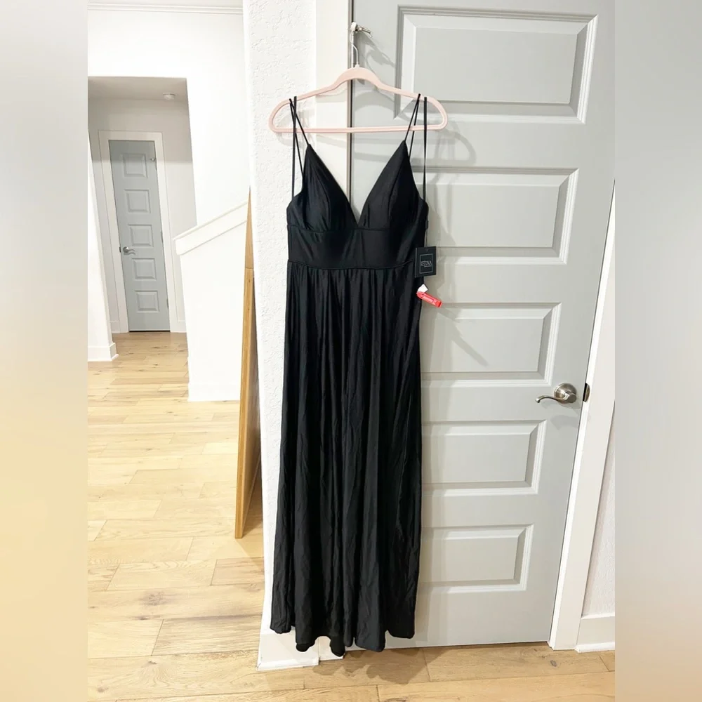 NWT Mac Duggal Ieena 26165 Plunge Neck High Slit Gown Black